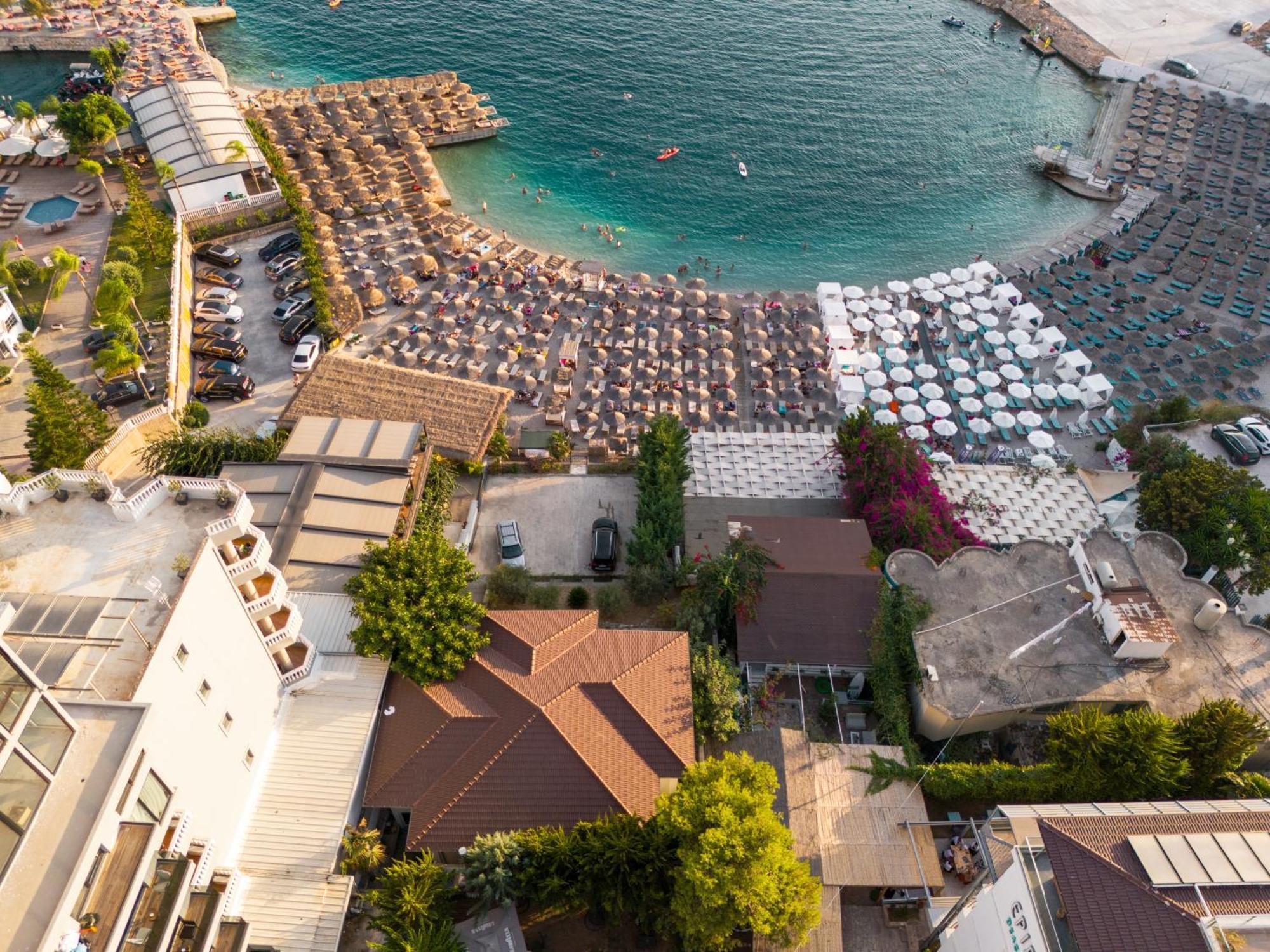 Epirus Hotel Sarandë Exterior foto